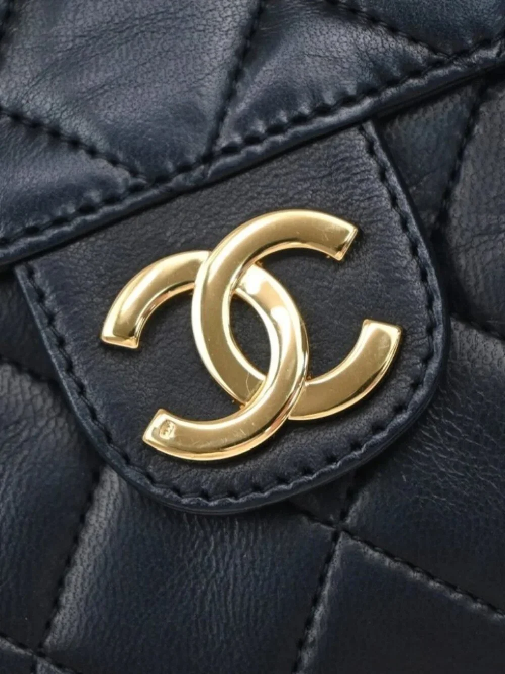 CHANEL CC Logo Matelasse Chain Shoulder Bag Leather GHW Black